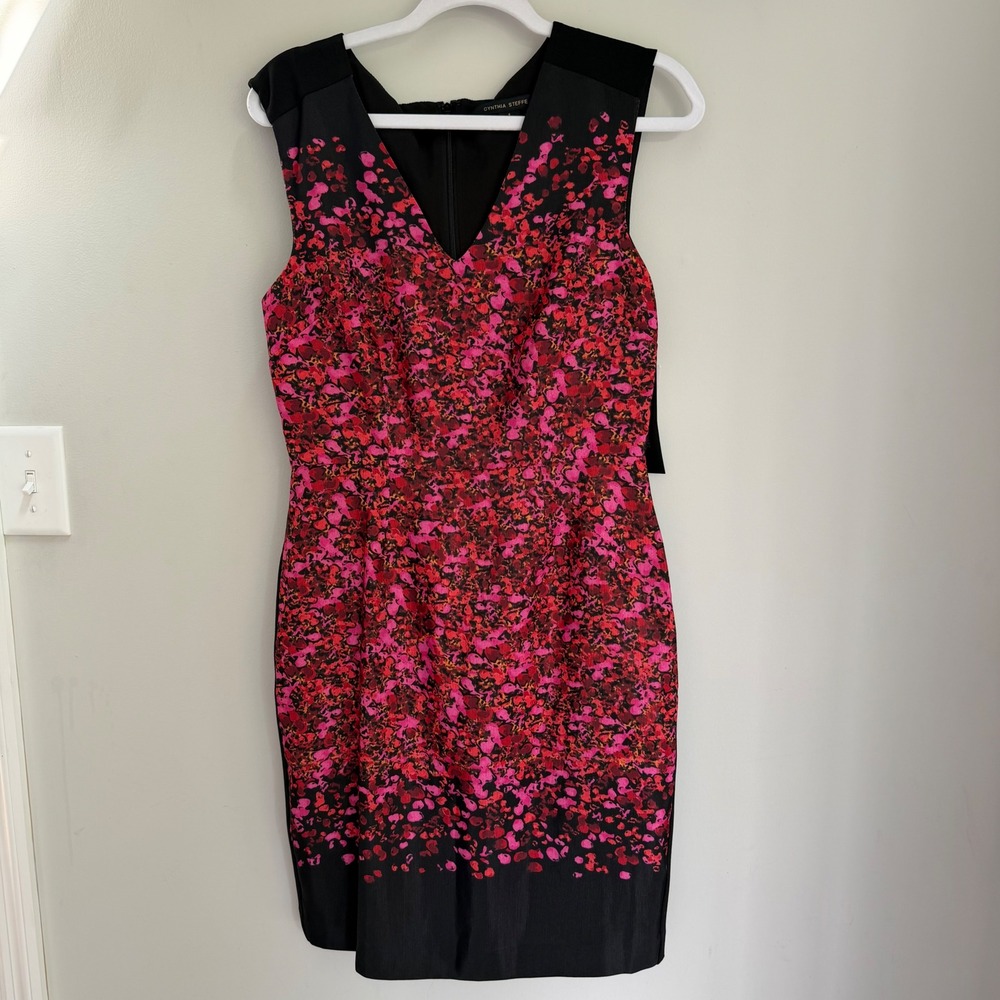 NEW Cynthia Steffe Pencil Dress Fushia Black Floral Print V-Neck‎ Size 6 NWT